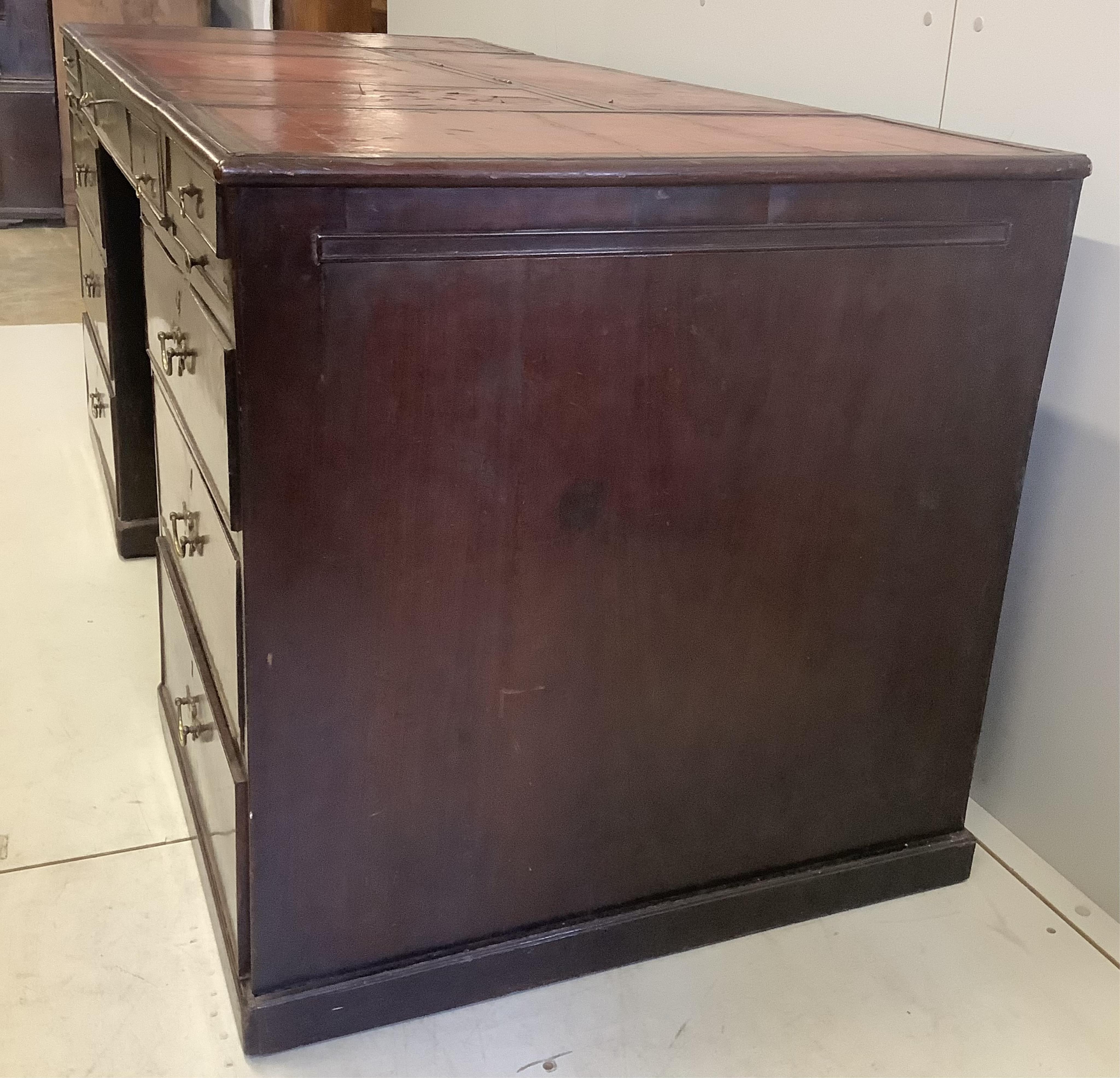 A mahogany pedestal desk, width 181cm, depth 78cm, height 79cm